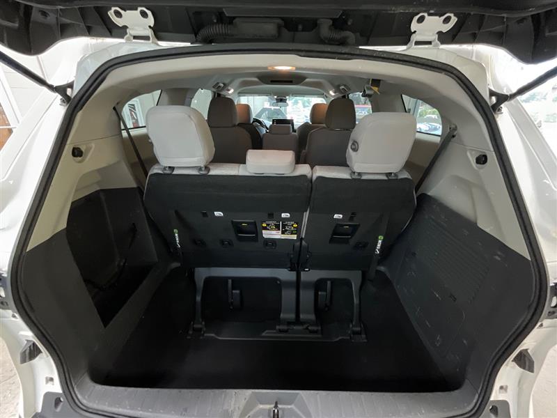 2023 TOYOTA SIENNA LE