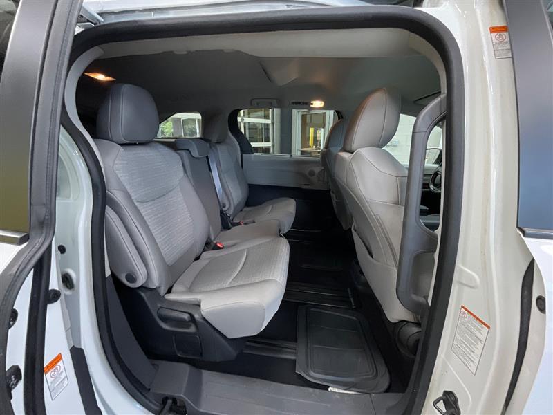 2023 TOYOTA SIENNA LE