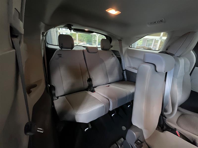 2023 TOYOTA SIENNA LE