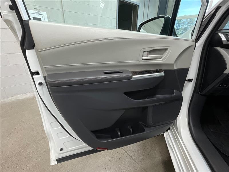 2023 TOYOTA SIENNA LE