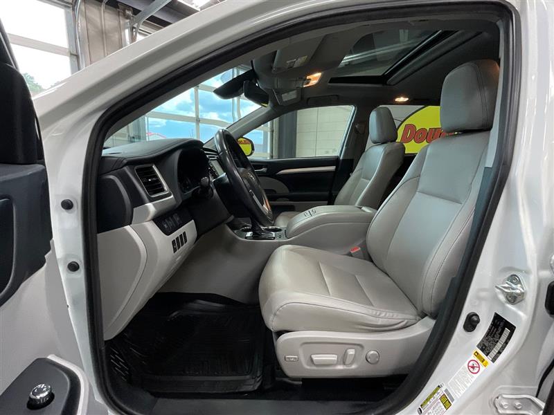 2019 TOYOTA HIGHLANDER XLE