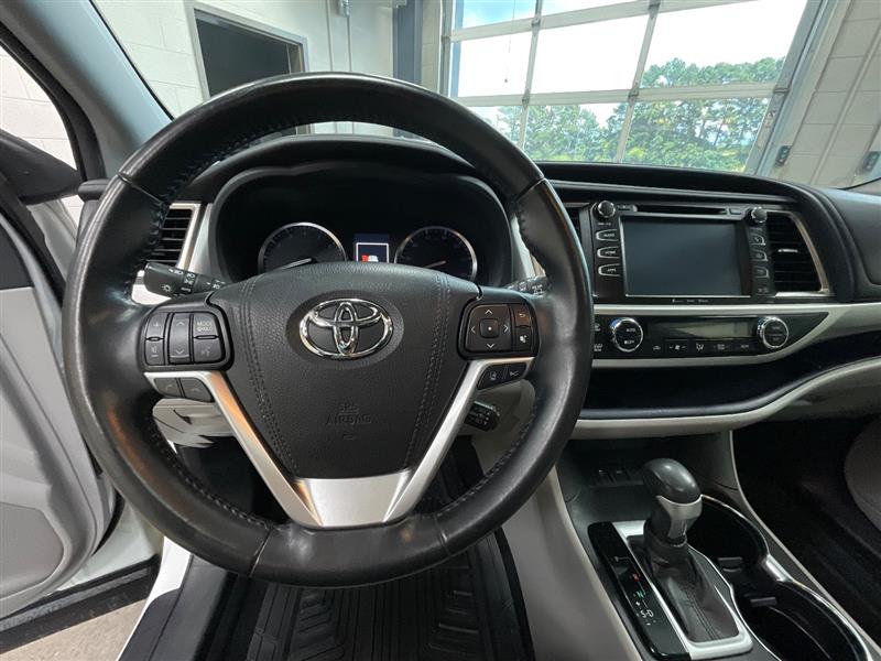 2019 TOYOTA HIGHLANDER XLE