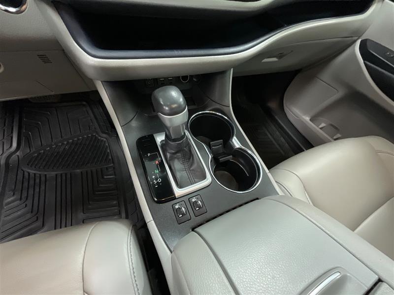 2019 TOYOTA HIGHLANDER XLE