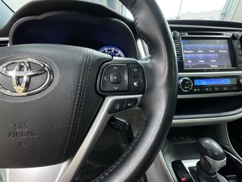 2019 TOYOTA HIGHLANDER XLE