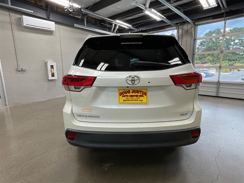 2019 TOYOTA HIGHLANDER XLE