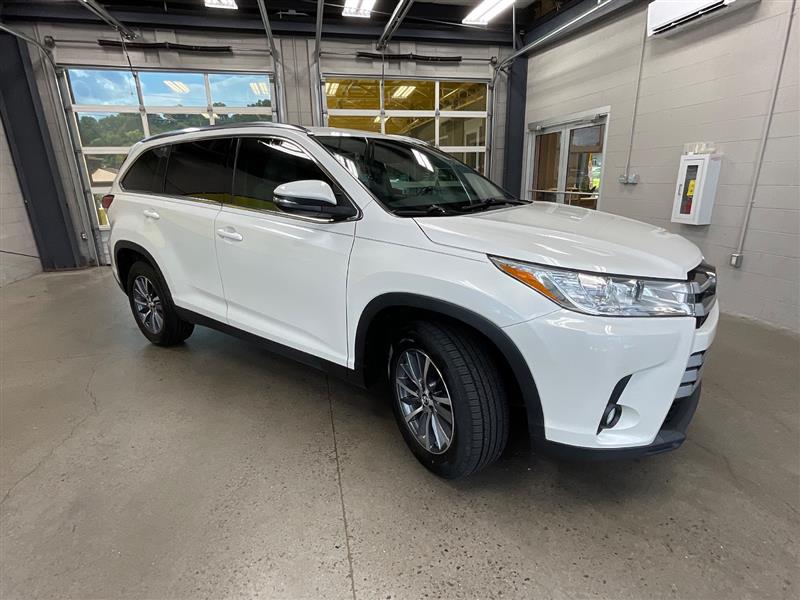 2019 TOYOTA HIGHLANDER XLE