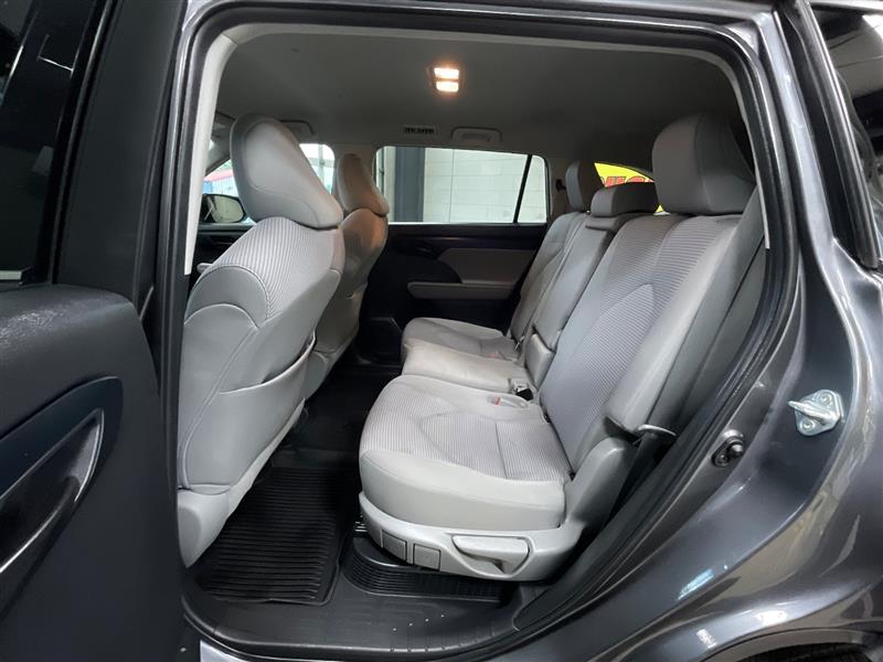 2022 TOYOTA HIGHLANDER HYBRID LE