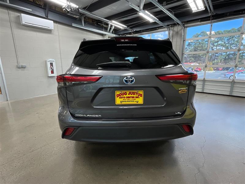 2022 TOYOTA HIGHLANDER HYBRID LE