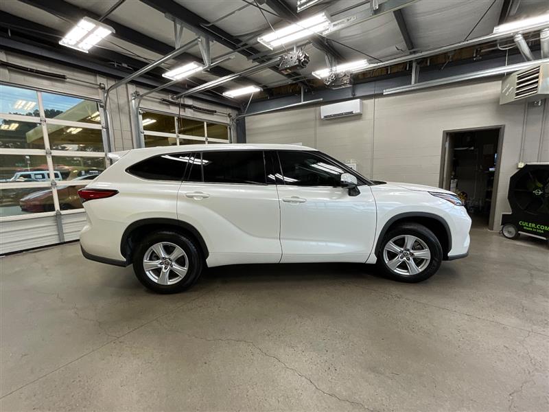 2021 TOYOTA HIGHLANDER LE