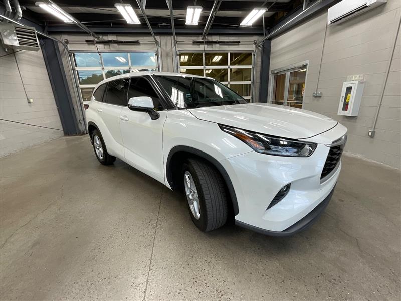 2021 TOYOTA HIGHLANDER LE