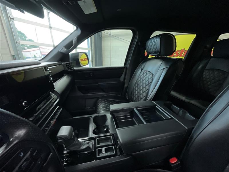 2025 TOYOTA TUNDRA SR