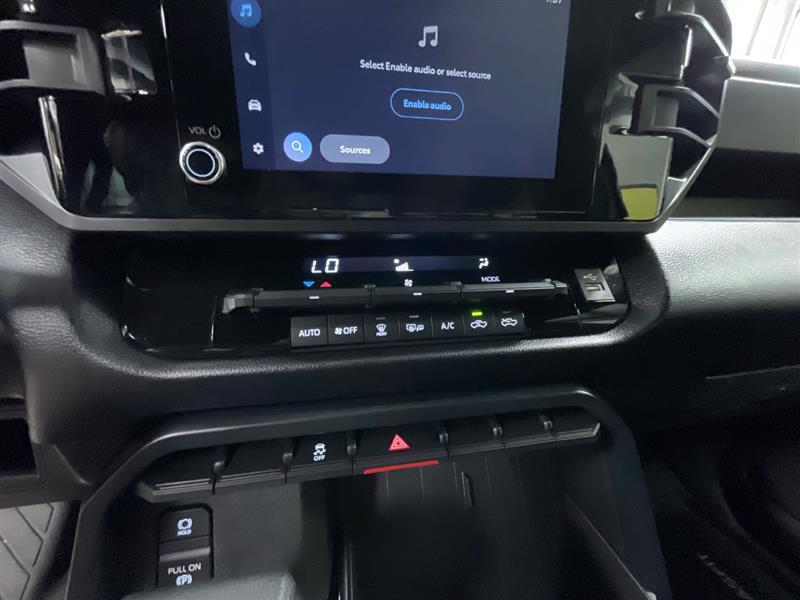 2025 TOYOTA TUNDRA SR