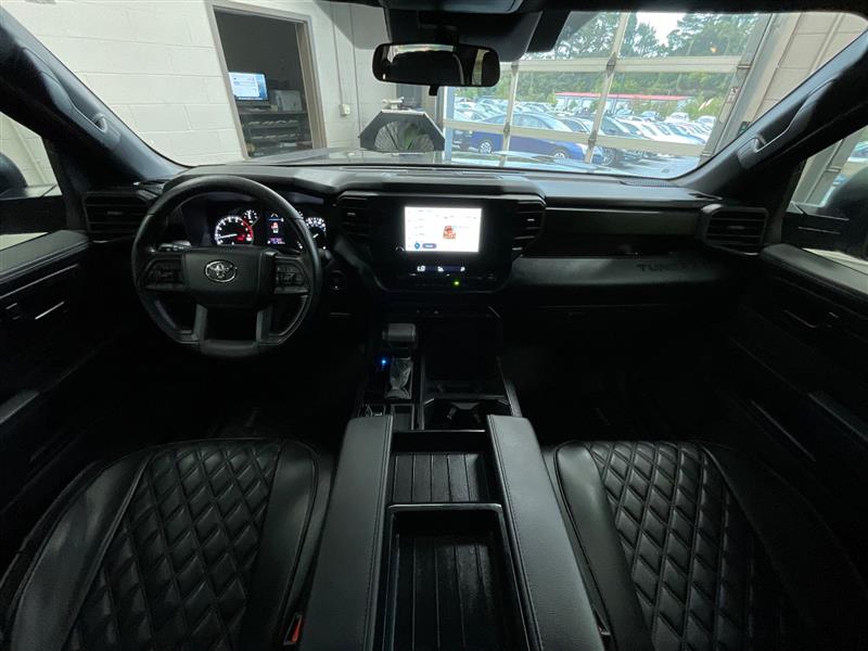 2025 TOYOTA TUNDRA SR