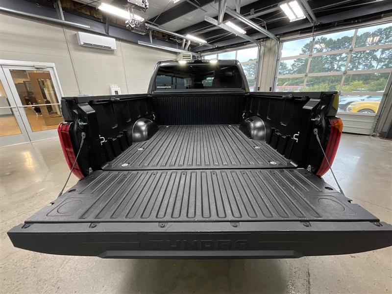 2025 TOYOTA TUNDRA SR