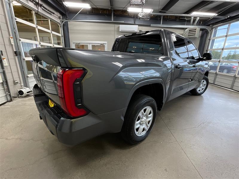 2025 TOYOTA TUNDRA SR
