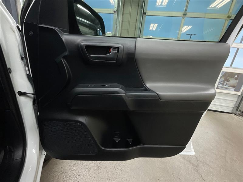 2019 TOYOTA TACOMA SR