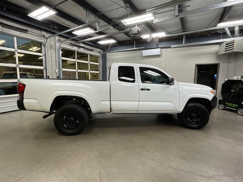 2019 TOYOTA TACOMA SR