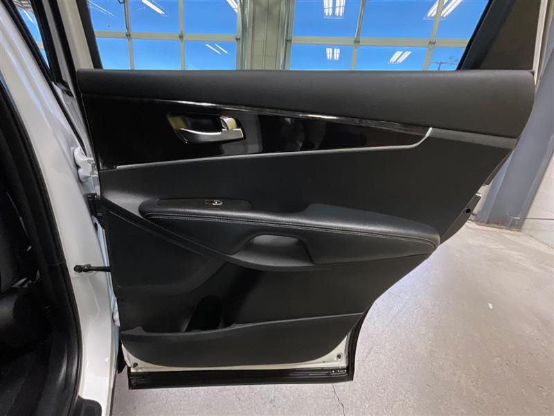 2018 KIA SORENTO LX