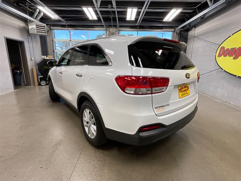 2018 KIA SORENTO LX