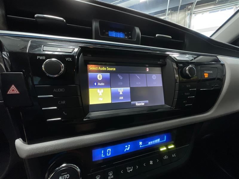 2016 TOYOTA COROLLA LE