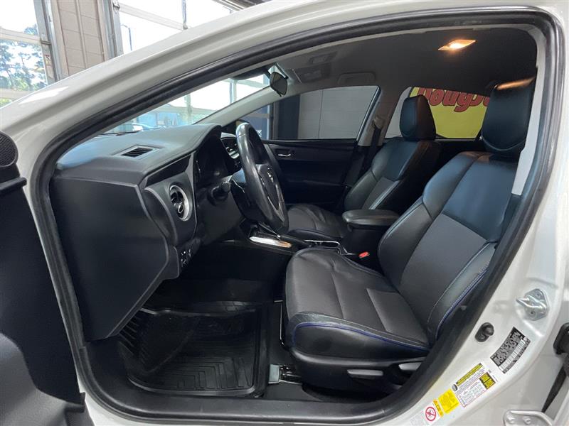 2019 TOYOTA COROLLA SE