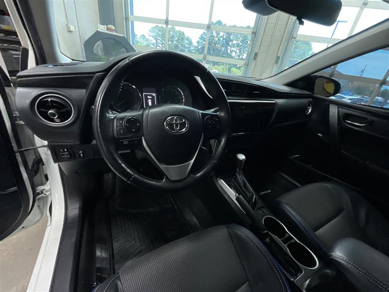 2019 TOYOTA COROLLA SE