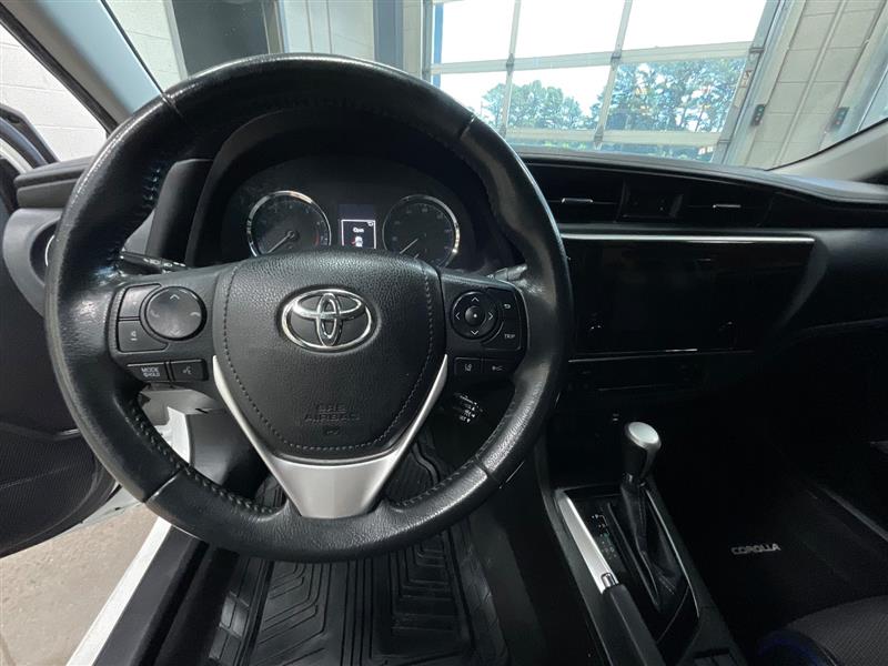 2019 TOYOTA COROLLA SE
