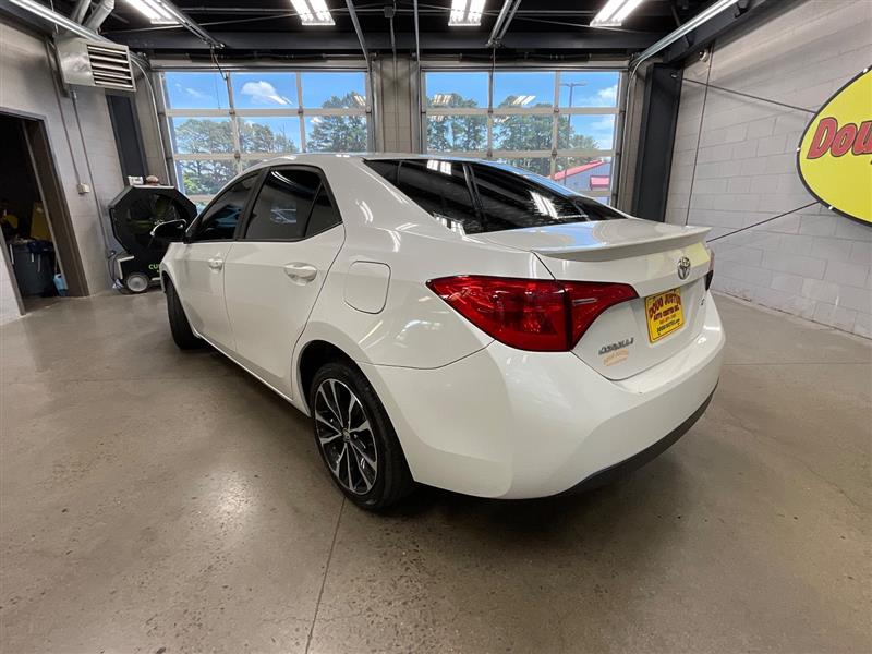 2019 TOYOTA COROLLA SE