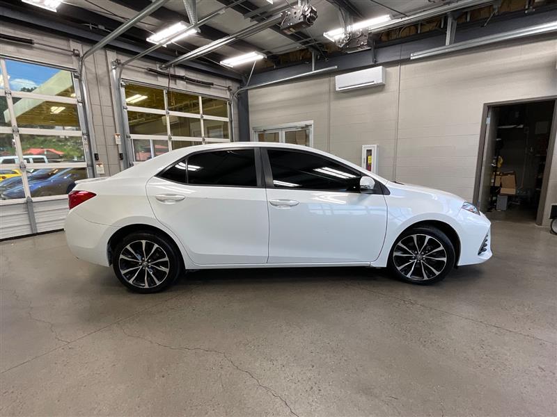 2019 TOYOTA COROLLA SE