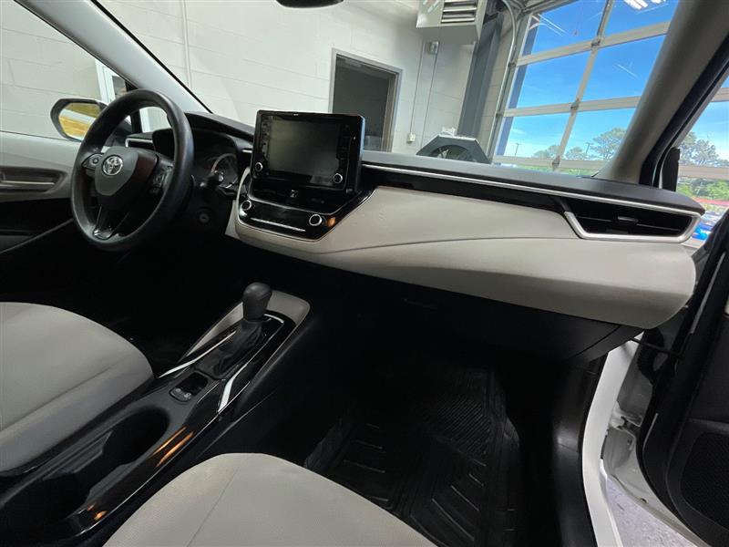2022 TOYOTA COROLLA LE