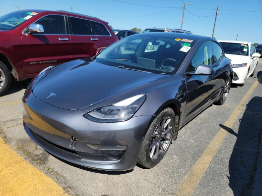 2021 Tesla Model 3 Standard Range Plus's photo