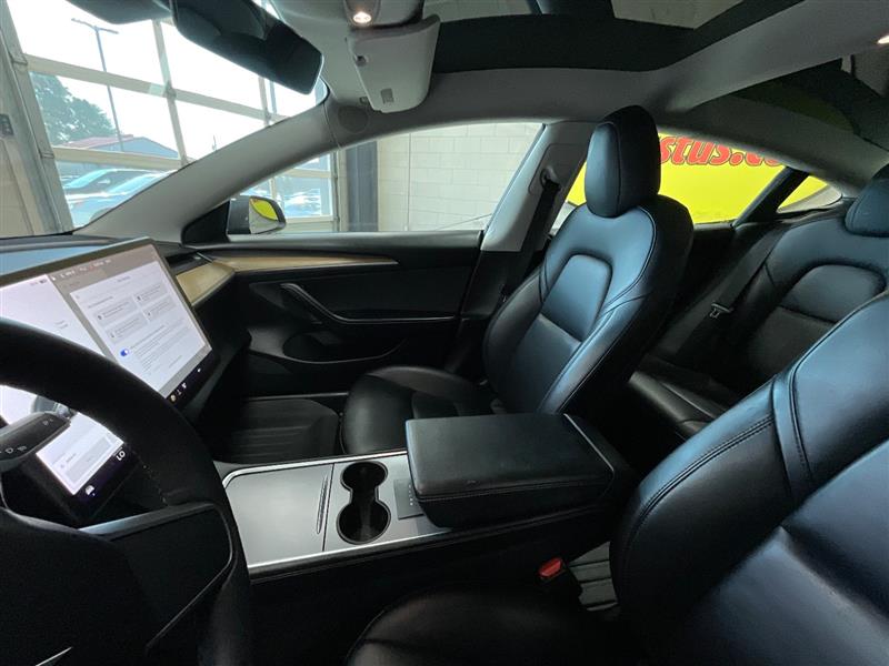 2021 TESLA MODEL 3 Standard Range Plus
