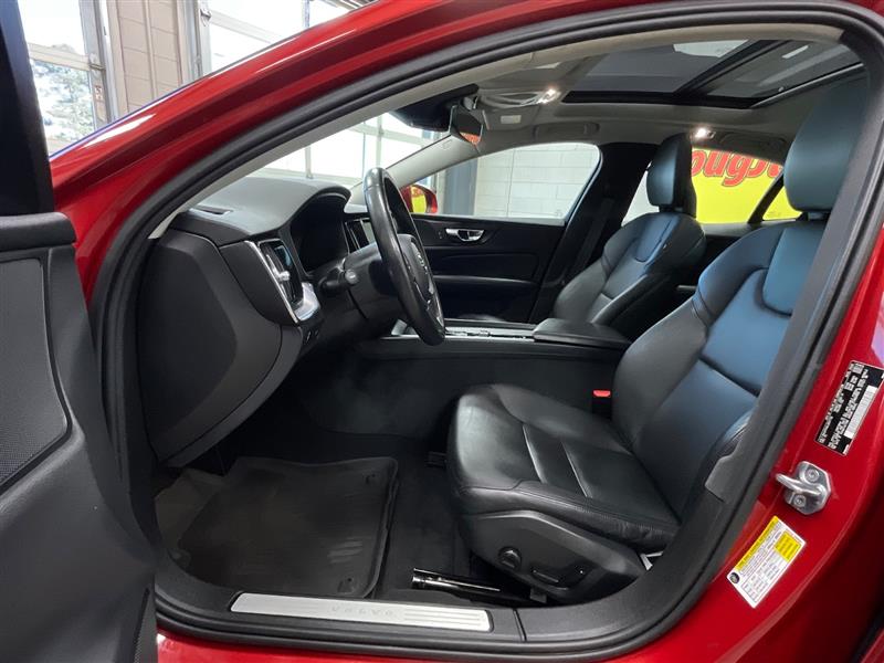 2020 VOLVO S60 MOMENTUM