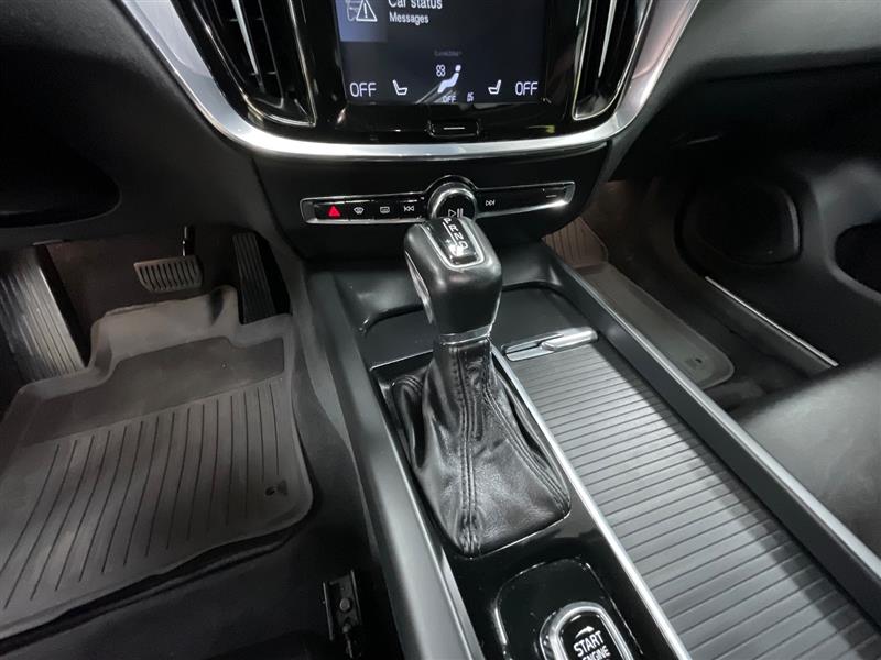 2020 VOLVO S60 MOMENTUM