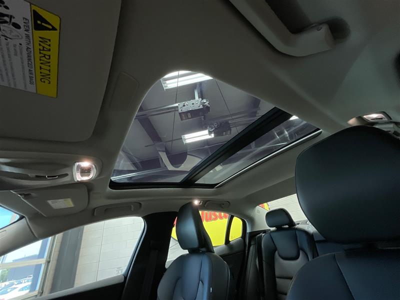 2020 VOLVO S60 MOMENTUM