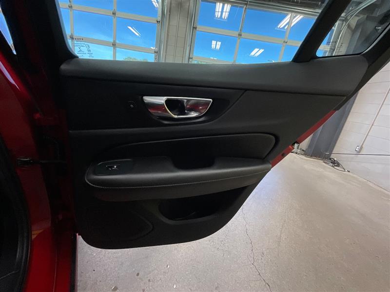 2020 VOLVO S60 MOMENTUM