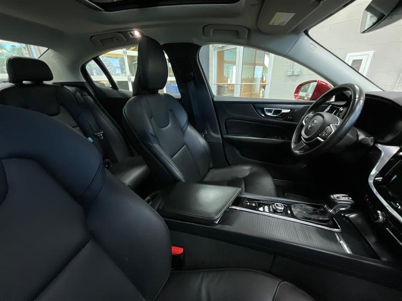 2020 VOLVO S60 MOMENTUM