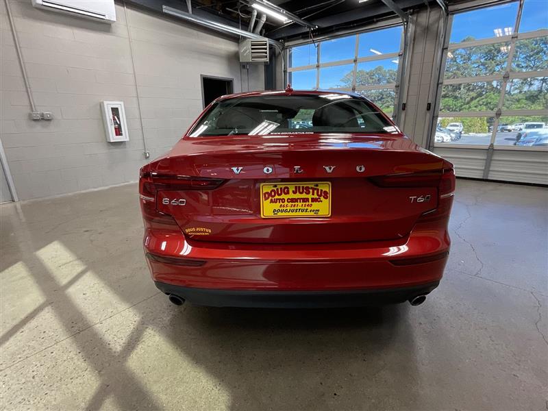 2020 VOLVO S60 MOMENTUM