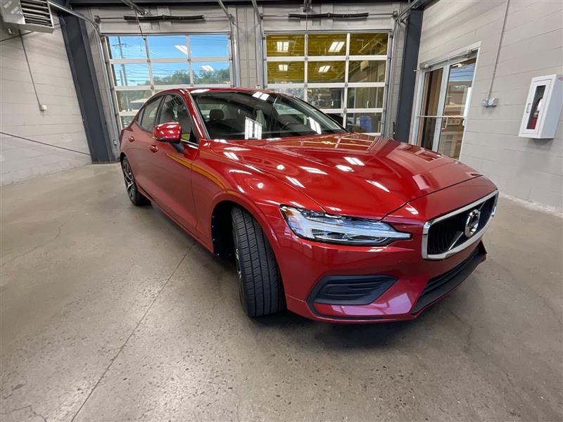 2020 VOLVO S60 MOMENTUM