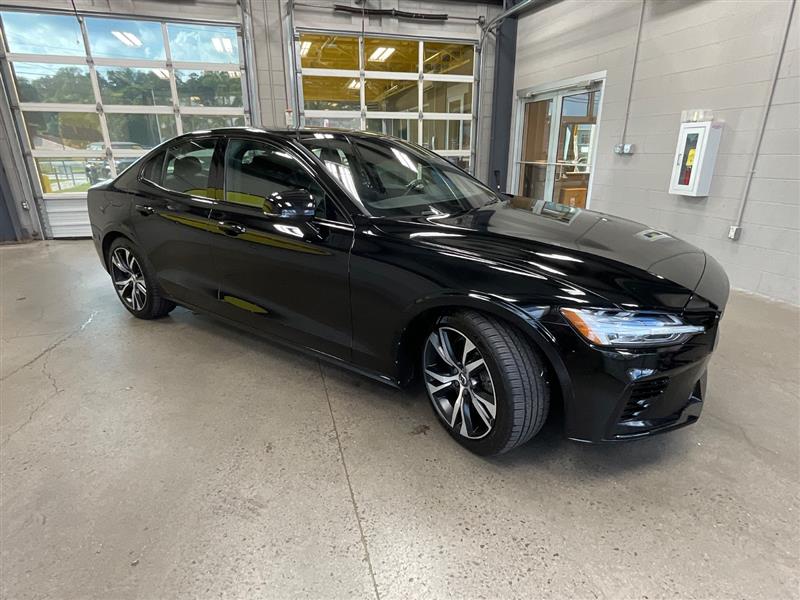 2021 VOLVO S60 R-DESIGN