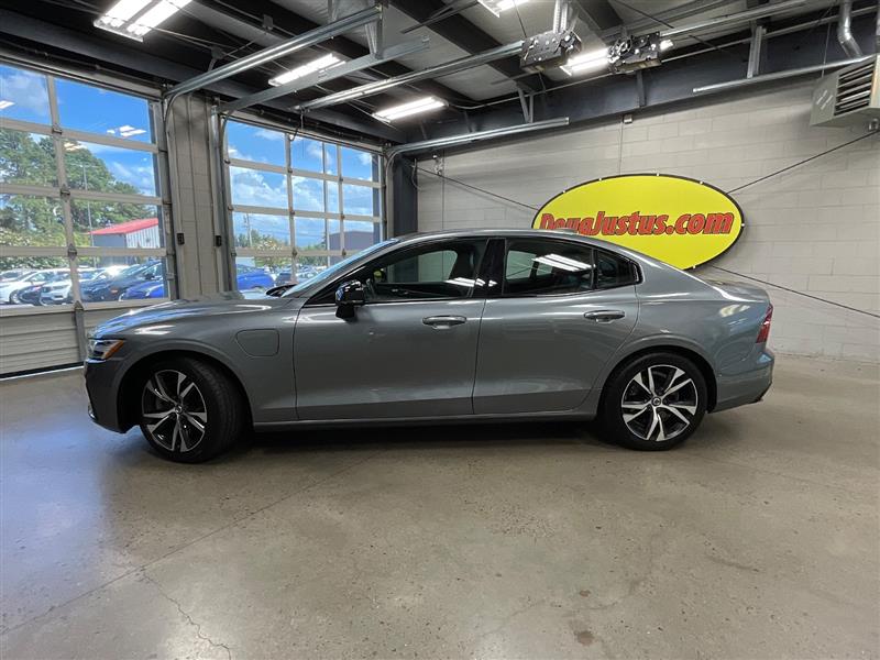 2021 VOLVO S60 R-DESIGN