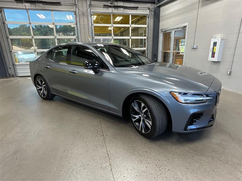 2021 VOLVO S60 R-DESIGN