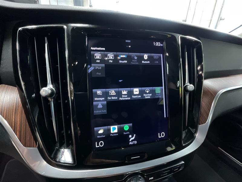 2022 VOLVO S60 B5 Momentum