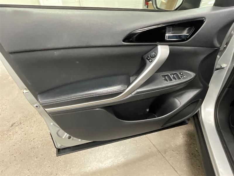 2018 MITSUBISHI ECLIPSE 