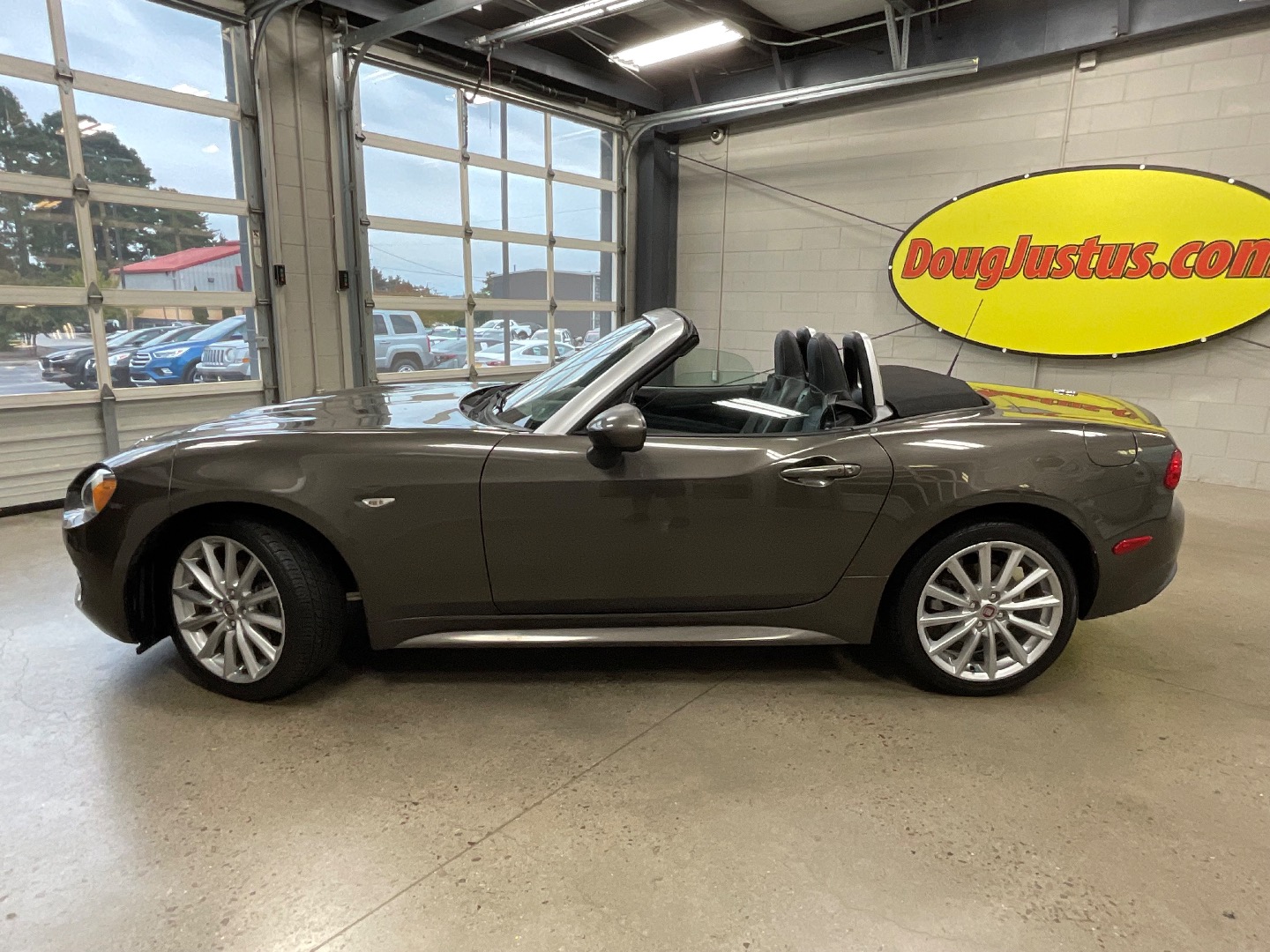 2017 FIAT 124 Spider Lusso - Photo 23