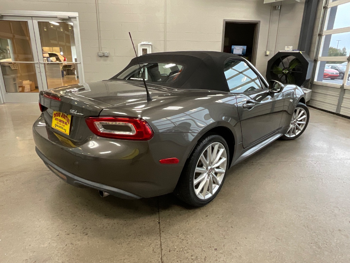 2017 FIAT 124 Spider Lusso - Photo 5