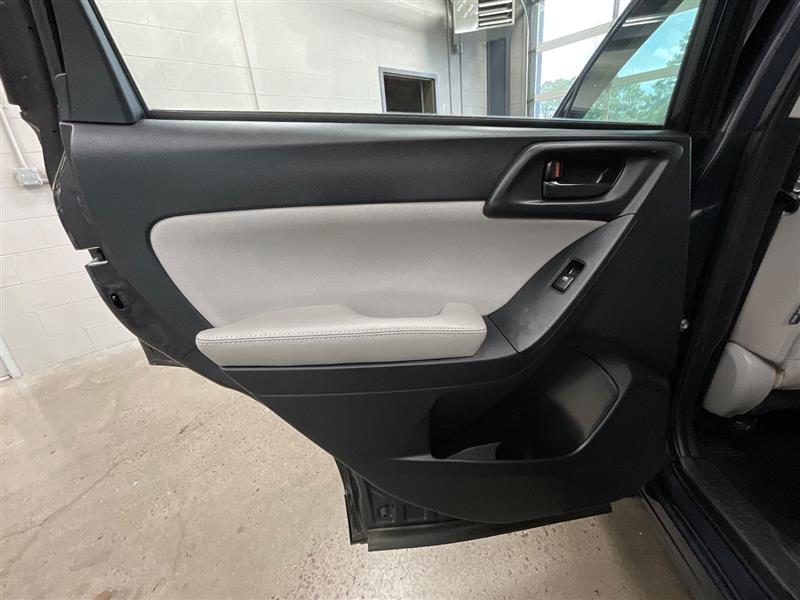 2016 SUBARU FORESTER 2.5I