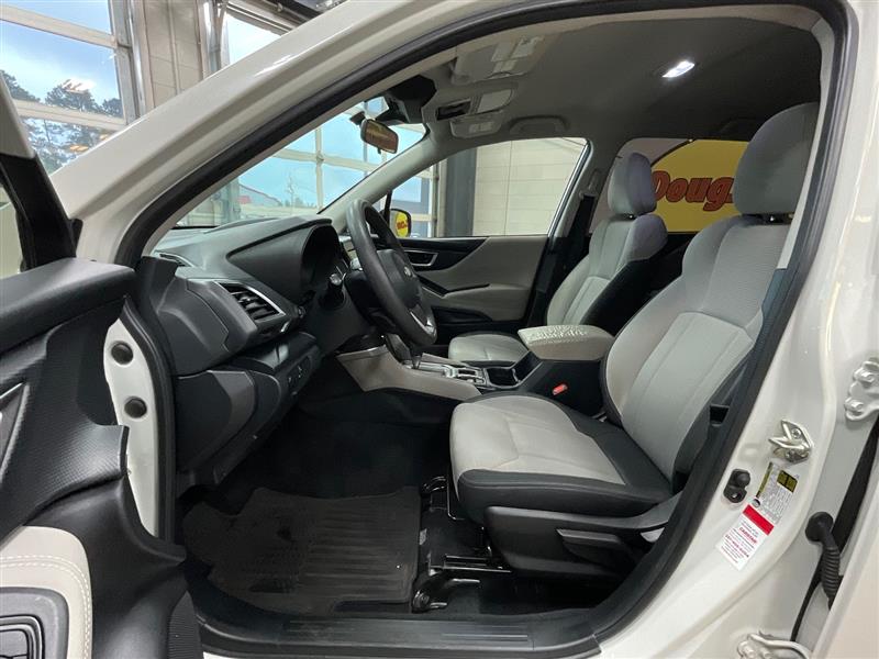 2022 SUBARU FORESTER 