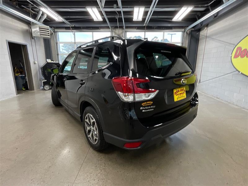 2023 SUBARU FORESTER PREMIUM