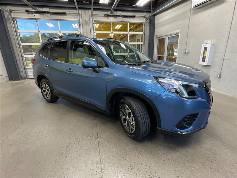 2022 SUBARU FORESTER PREMIUM